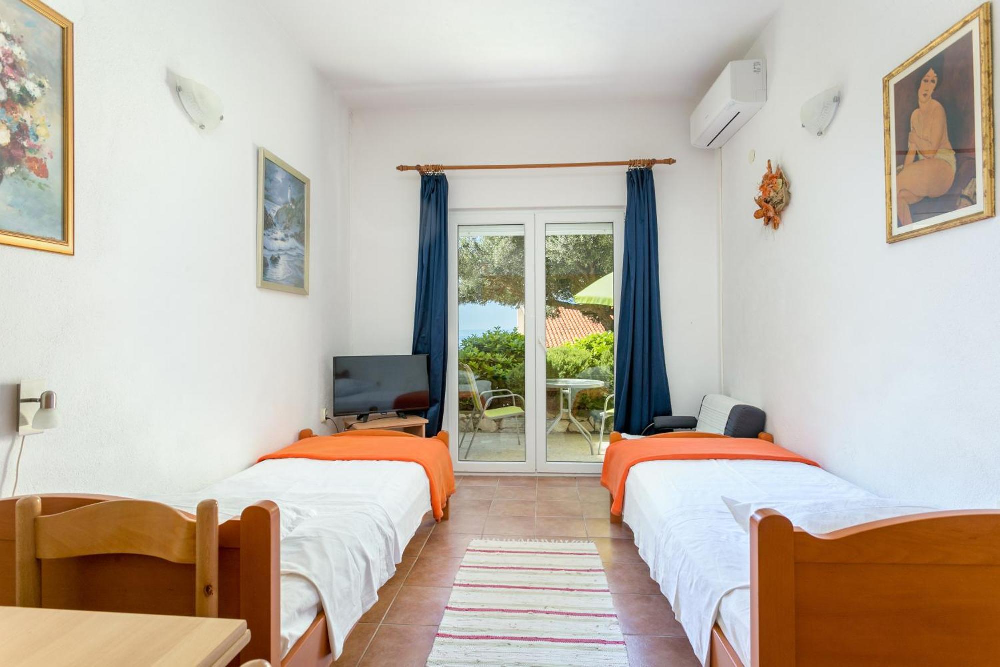 Apartments By The Sea Baska Voda, Makarska - 300 Oda fotoğraf